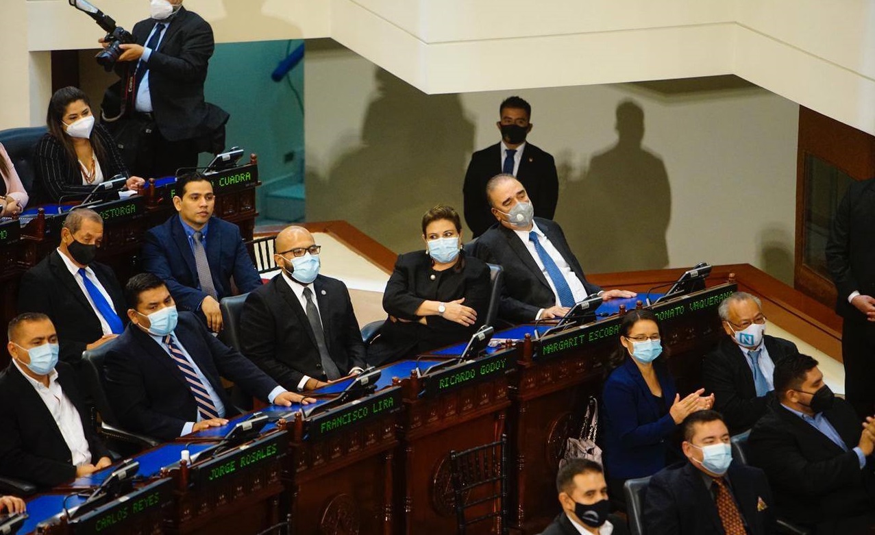 ARENA admite que son los diputados relegados "de la esquina" arena-admite-que-son-los-diputados-relegados-de-la-esquina
